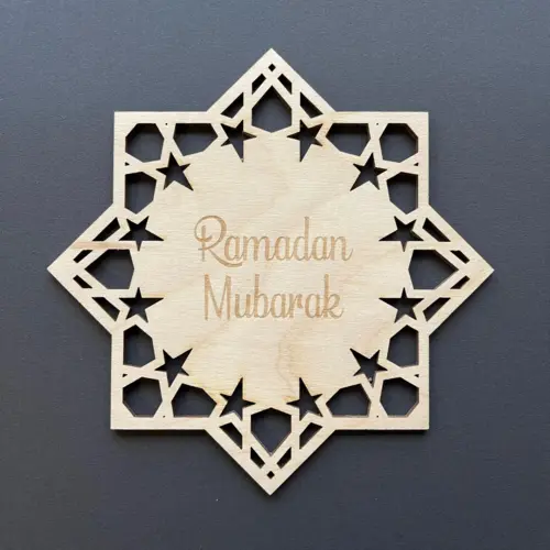 Ramadan Mubarak 8-kantet Pynt i Træ (Håndlavet)
