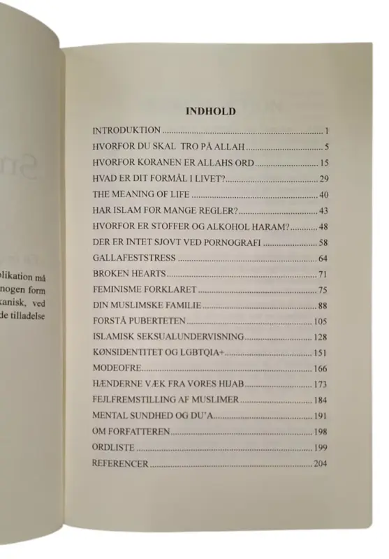 Smart Teenage Muslimah