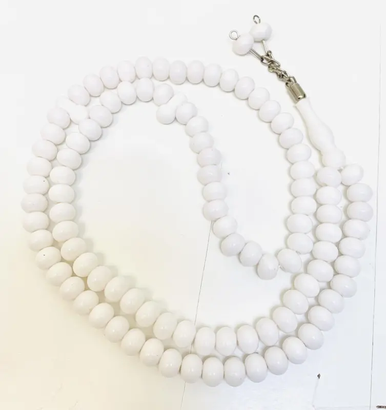 Weißes Tasbeeh mit großen Perlen (99 Perlen)