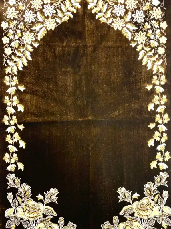 Rosegarden Bedetæppe i Brun