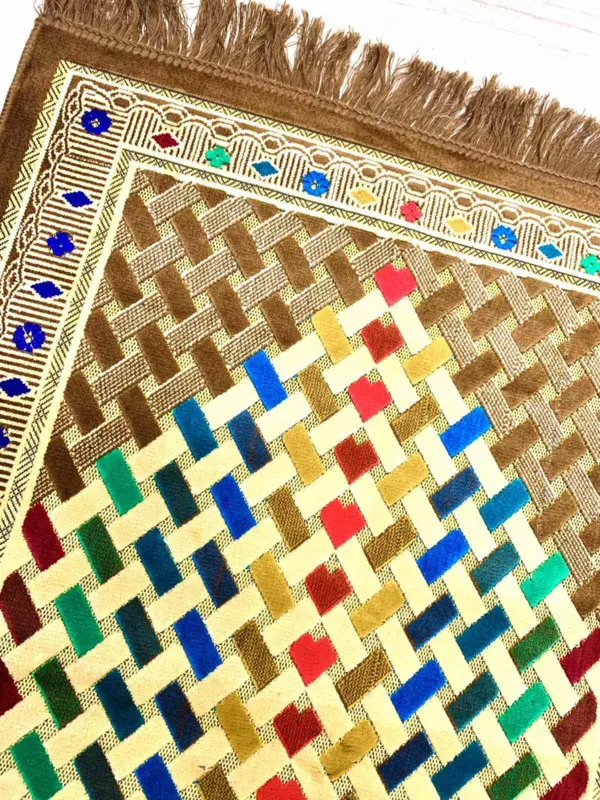 Sajda Bedetæppe Brun