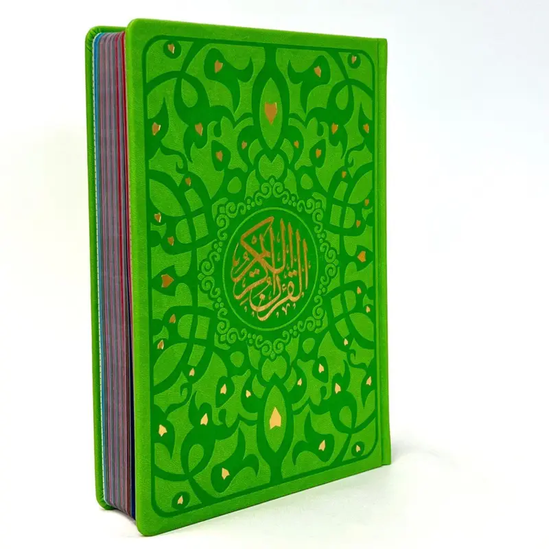 Standard Koran in Verschiedenen Farben