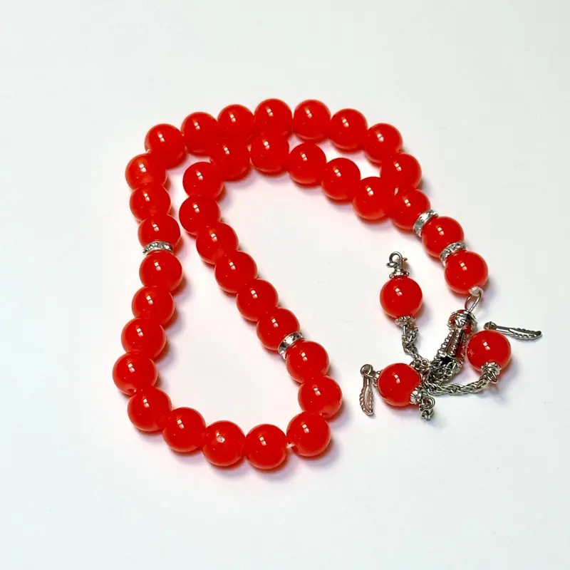 Klassische Perlen-Tasbih mit Silberdetails, 33 Perlen (5 Farben)