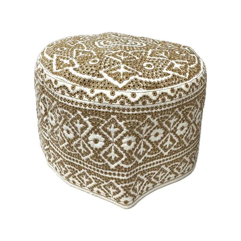 Høj bedehue i brun farve