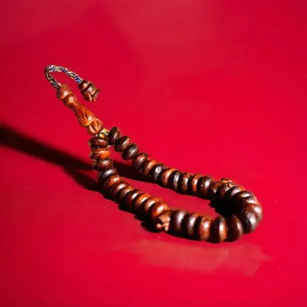 Oud Tasbih mit 33 Perlen