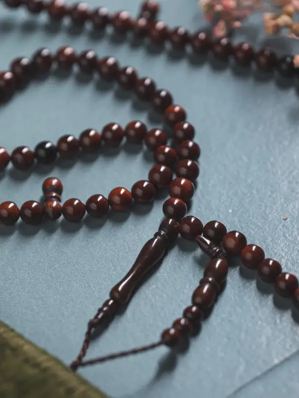 Koka Misbah Tasbih 99 Perler I Kirsebær Farve