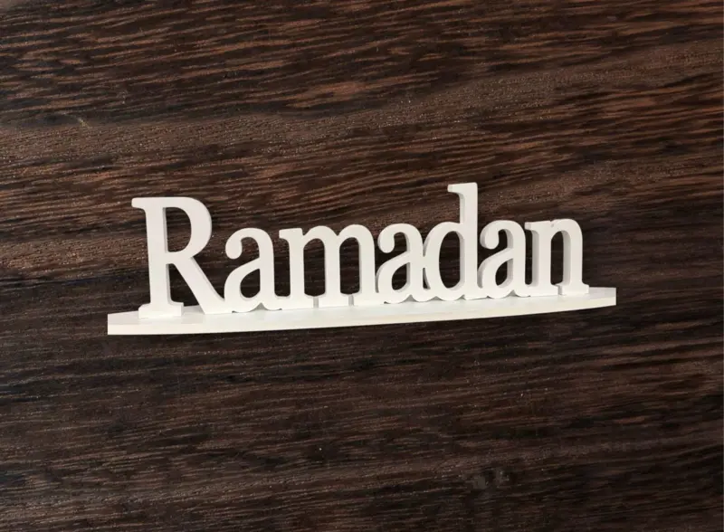 Stor Ramadan Skilt I Træ Hvid