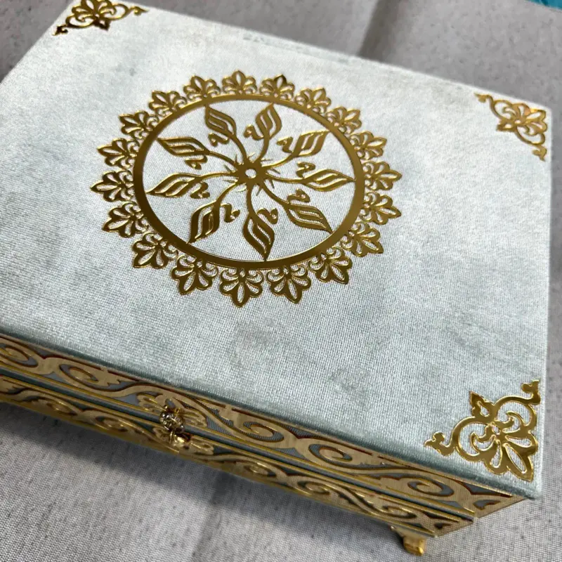 Luksus Koran Gavesæt i Lyseblå og Guld, Model B