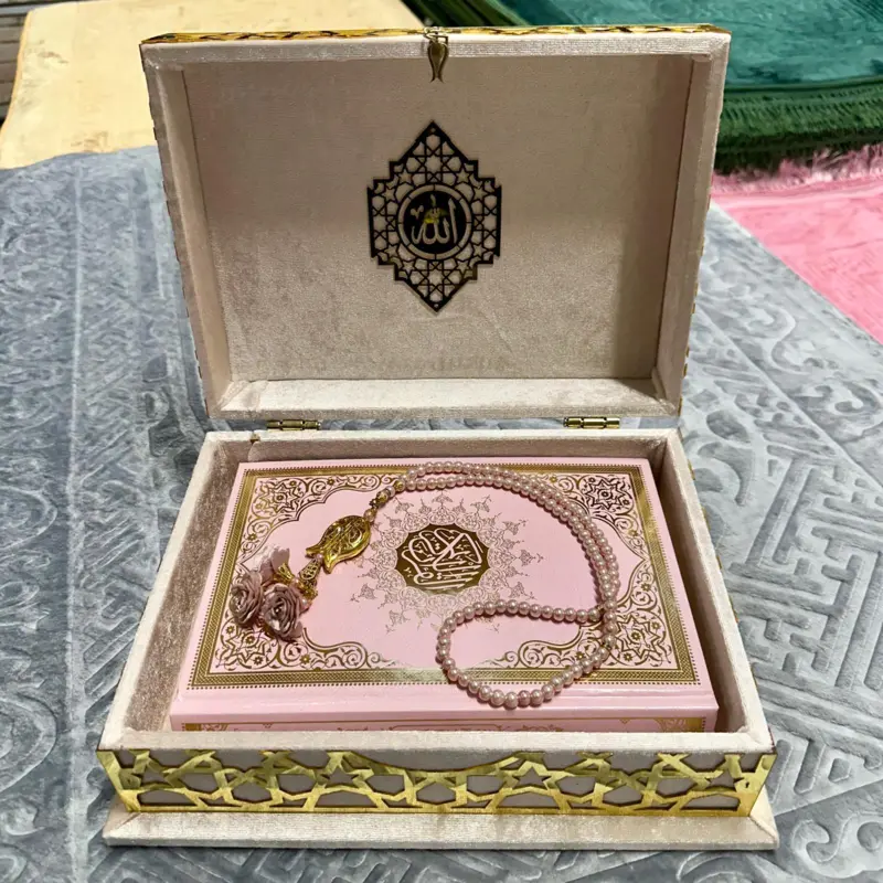 Stor Koran Gaveæske i lyserød med Guld Detaljer
